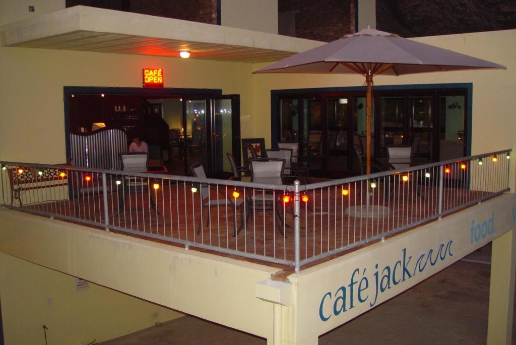 Jack'S Seaview Inn Bettys Bay Bagian luar foto