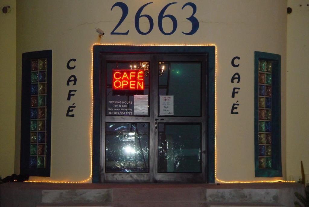 Jack'S Seaview Inn Bettys Bay Bagian luar foto